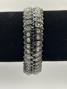 Source Unknown Silver-Tone Crystal Stretch Bracelet - Clear  Rhinestones